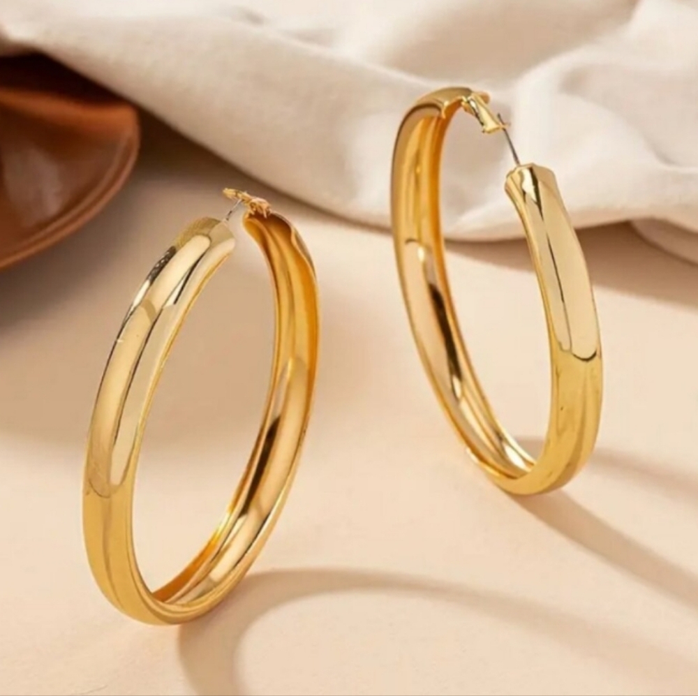 NEW! 14K Gold Plated Classic Chunky Wide Thick Large Hoop Earrings - Picture 5 of 10